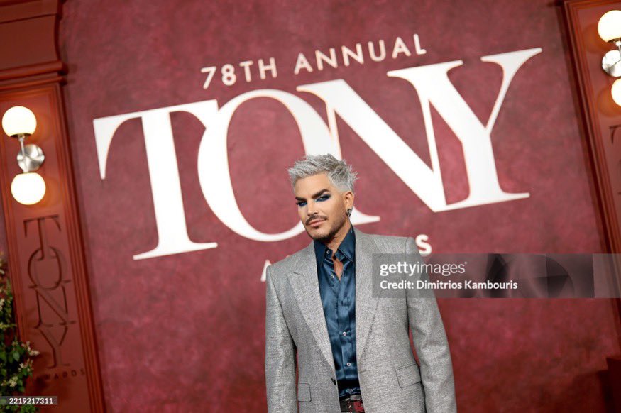 AdamL_Daily's tweet photo. 📷| More @adamlambert at the Tony Awards �� https://t.co/iC654LRjd7