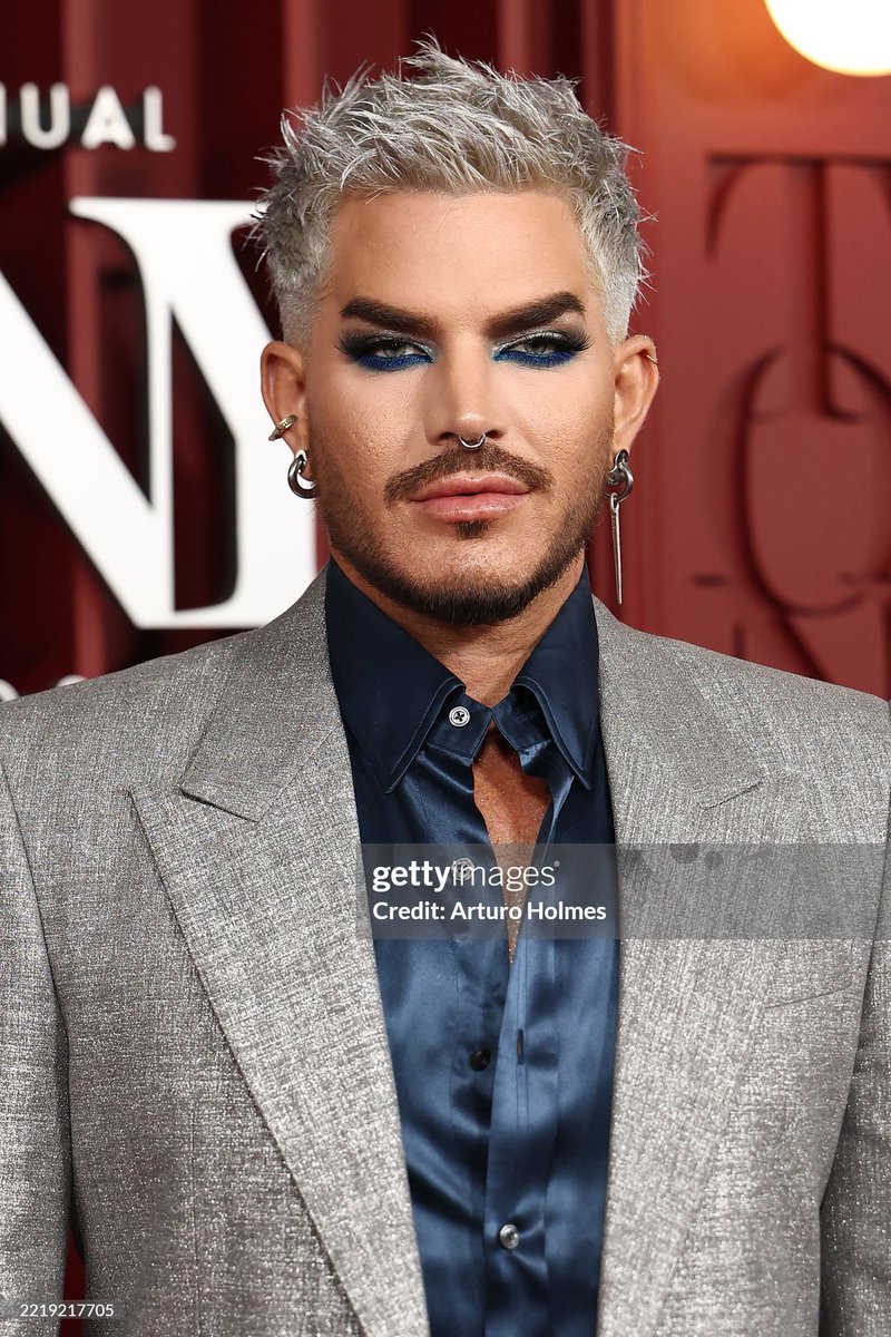 AdamL_Daily's tweet photo. 📷| More @adamlambert at the Tony Awards �� https://t.co/iC654LRjd7