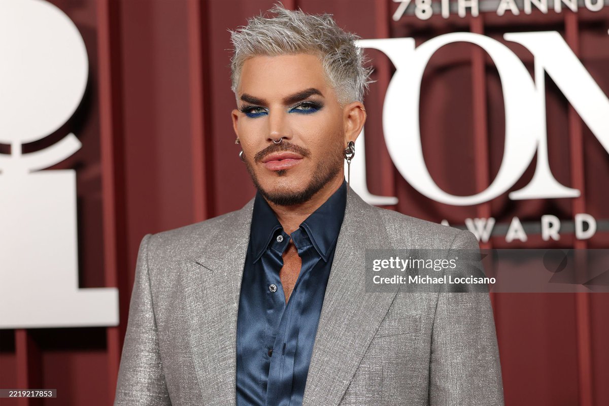 AdamL_Daily's tweet photo. 📷| More @adamlambert at the Tony Awards �� https://t.co/iC654LRjd7