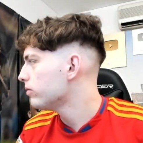 OOC_DAVO's tweet image. degradado           //          desgraciado