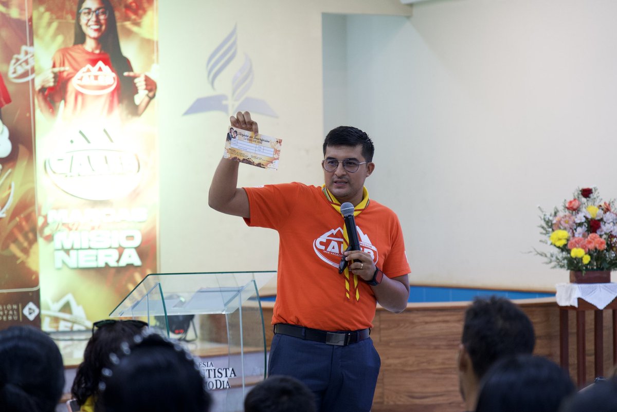 🗂️📖 El Pr. Anderson enseña a organizar tu centro de predicación
Orden, visión y estrategia para que tu punto de evangelismo sea una luz poderosa en tu comunidad. 💡🕊️
#MisiónCaleb #CentroDePredicación