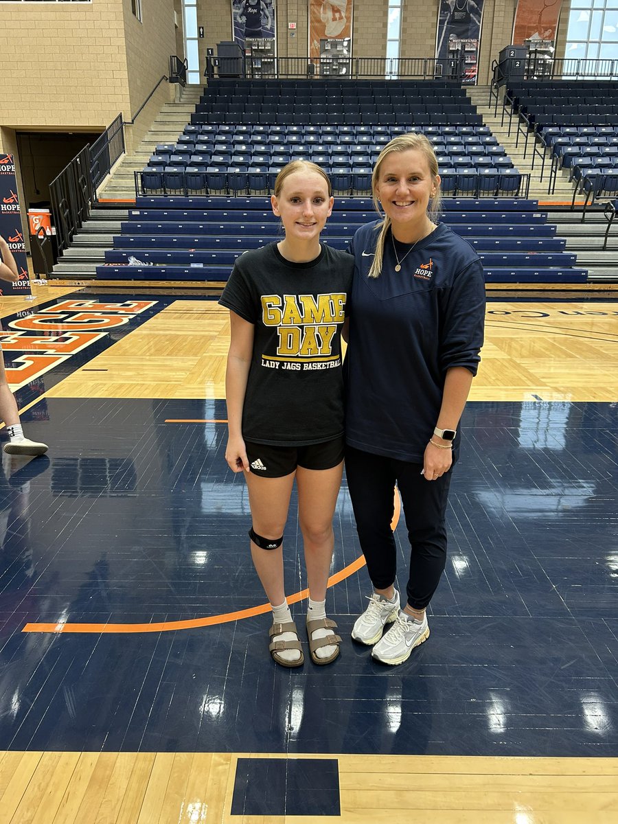 kiefer130's tweet image. Thank you @HopeCollegeWBB for the super fun camp today!
@haileyatwood_ 
@LJagsbball