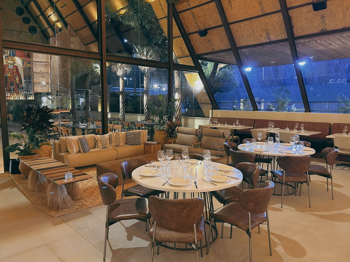 mundoblr's tweet photo. A gente tá aqui babando com cada detalhe e contando os dias pra inauguração oficial do Taipa Lodge. 😍 Teresina ganha um novo cenário para compartilhar momentos em família do jeito que a gente merece. 🏕️ 

O Taipa Lodge é do mesmo grupo que o We All e também leva assinatura BLR. https://t.co/0koir9fxCU