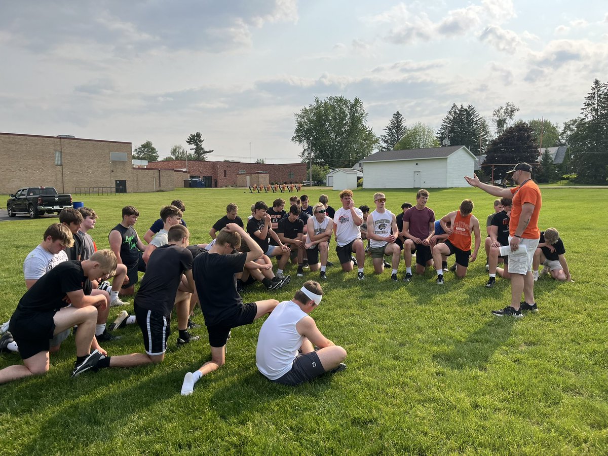 The grind never stops 😤😈

The road to a 4-peat starts NOW!

#iagdtbat
#completethe4peat