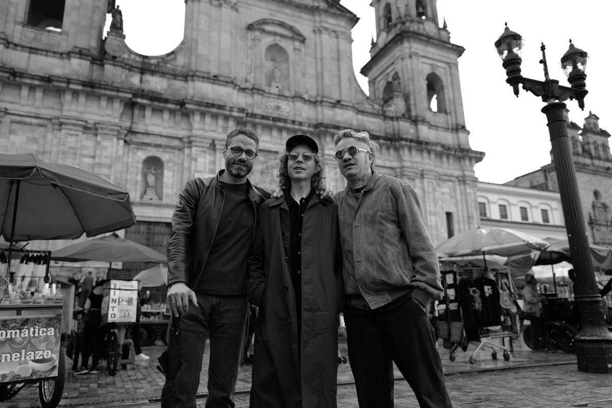 Diamantelectric's tweet photo. Algo bueno tenía que tener Bogotá y es @beck echando centro con nosotros https://t.co/mcpdflXv8Z