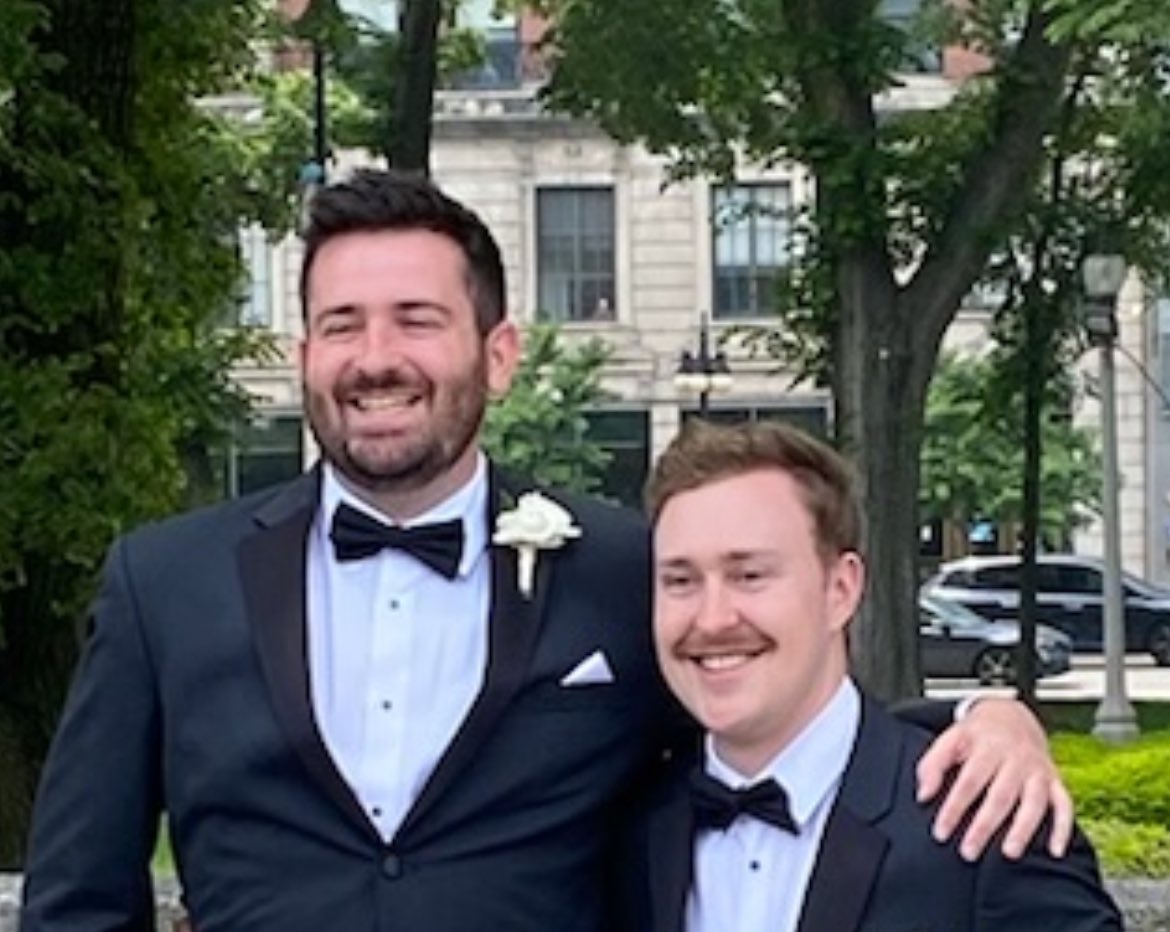 BoyYeetsWorld's tweet image. Almost 6 years ago I met one of my best friends @BigTucsonDad, and yesterday I got to watch him marry the love of his life. Congrats on an incredible wedding king. (I’m 6’4)