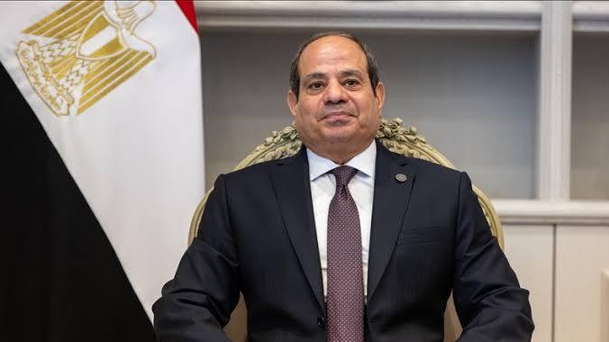 🔴 İsrail, 'Madleen' yardım teknesini Mısır karasularında taciz ediyor. 

Uluslararası hukuka göre Mısır ordusunun İsrail botlarına müdahale hakkı var.