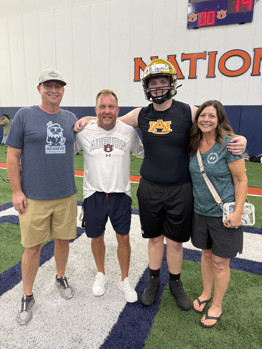 Sandersonb77FB's tweet image. Had a great time at camp today. Thanks @AuburnFootball @CoachThornton61 @_BigHomieKam @CoachHughFreeze