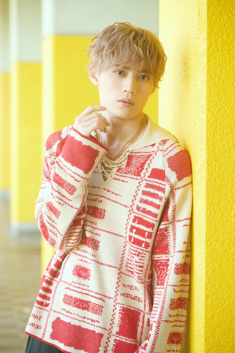 ♡═━┈┈♥═━┈┈ ♡
　        BUDDiiS
     15th Digital Single
　　「LÖVE ME」　　       
┈┈♥═━┈┈ ♡═━┈┈ 

新ビジュアル
TAKUYA
アーティスト写真📸

Official Music Video🎥
youtu.be/qSIuDIB-kqs

#BUDDiiS気になるのに #TAKUYA
#BUDDiiS #バディ #LÖVEME