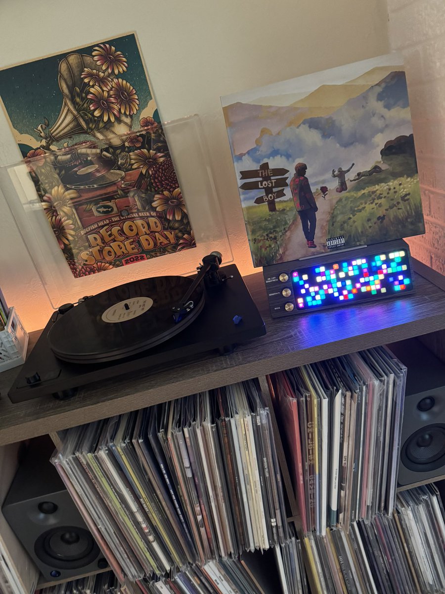 Sting’s Records🐝🍯 (@stings_records) on Twitter photo Now Spinning: The Lost Boy by Cordae 🏡🏡🏡
<a href="/cordae/">Cordae</a> Now Spinning: The Lost Boy by Cordae 🏡🏡🏡
<a href="/cordae/">Cordae</a>