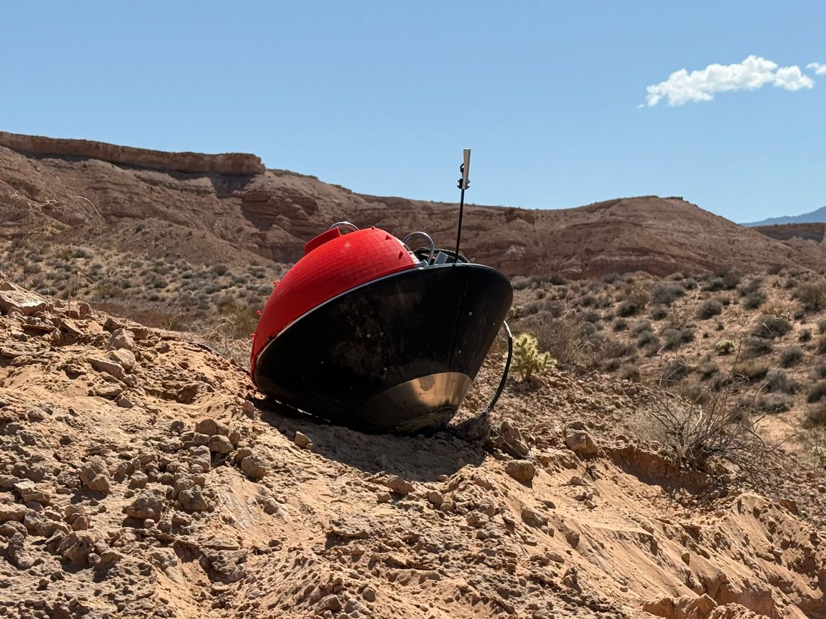 riftron_'s tweet photo. @catalyxspace has successfully conducted a second mid-air drop and landing test of its re-entry capsule this morning in Nevada. 

This time with better on-board and ground tracking cameras. Crazy mission video coming out soon.

We ship space hardware as if it’s software. Fast AF. https://t.co/JWBsSLHFIw