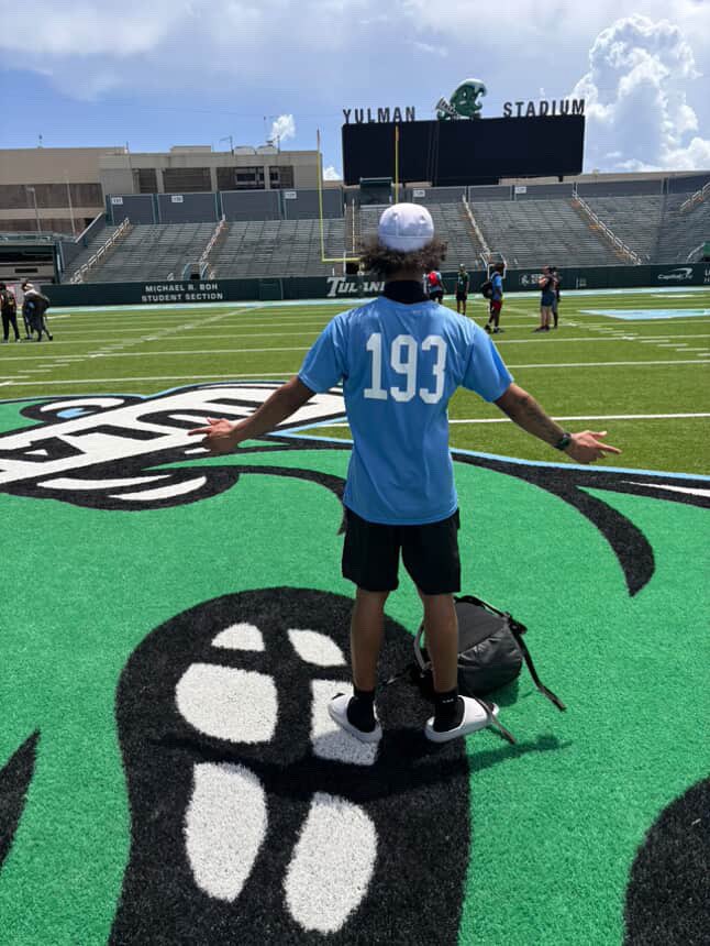 bryanbynes1's tweet image. i had a good time today at @GreenWaveFB camp thank you for giving me an opportunity to prove myself , i went 3 for 3 in 1on1’s @Coach_Mont70 @Coach_Davis3 @CoachQ954 @JackSwain100 @CoachPoole954 @CoachCarterTU