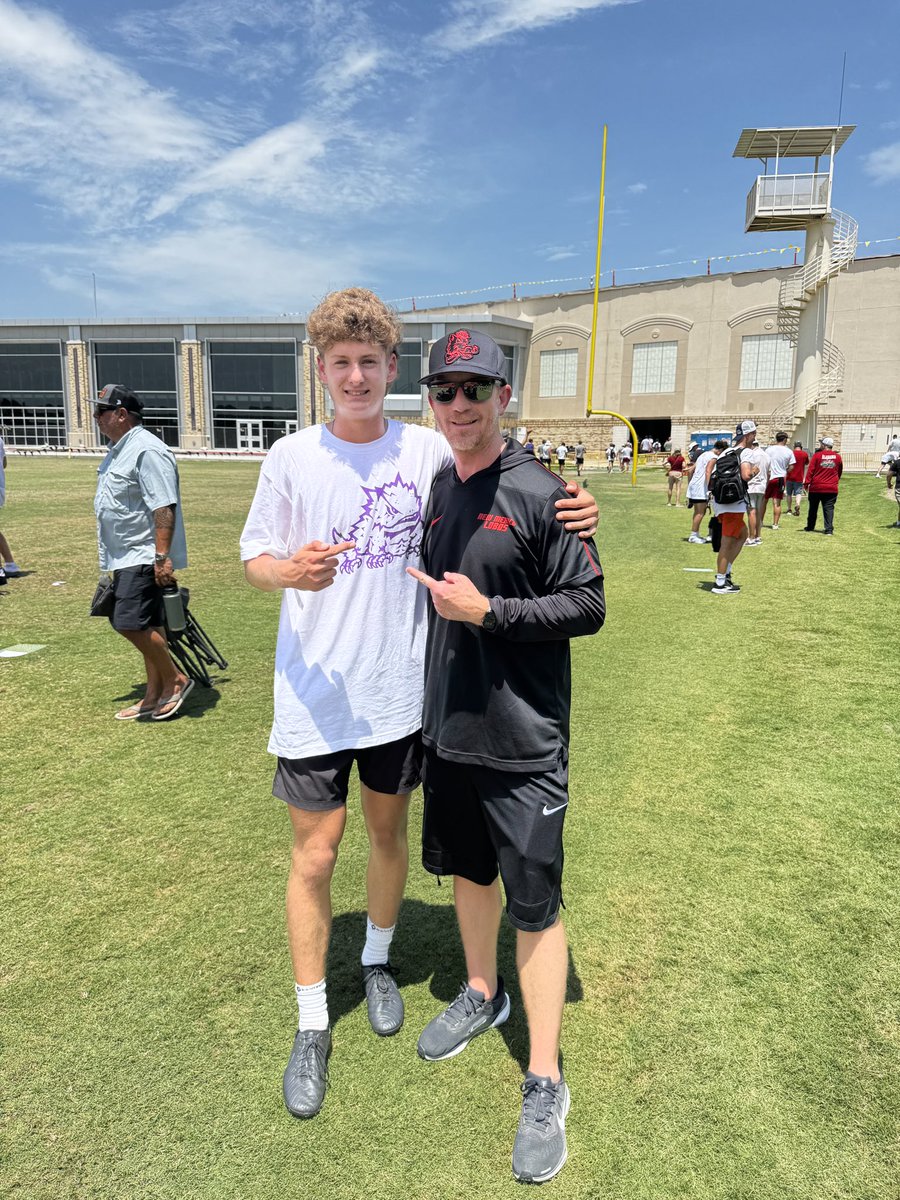 Barto_luke_'s tweet image. Great time at @TCUFootball today! Hit 74, 69* and 69 yard kickoffs with no wind. Made a run in the final punt competition. Really enjoyed talking with @CoachDaPrato and getting great advice!

@CoachS_Koch @MTommerdahl @Chris_Sailer @LH_Panthers_FB @cgarza79 @SchneiderAidan