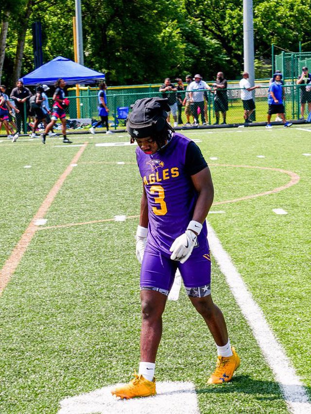 JacobWatson_3's tweet image. Had a great camp at the tcu camp glad I can show my talents to these coaches only up from here
@DCobb27 @TCUFootball @coachdykeztcu @Coach_KHolloway @MonteGreen_ @MonteGreen_ @BullittTeam @coachACopeland