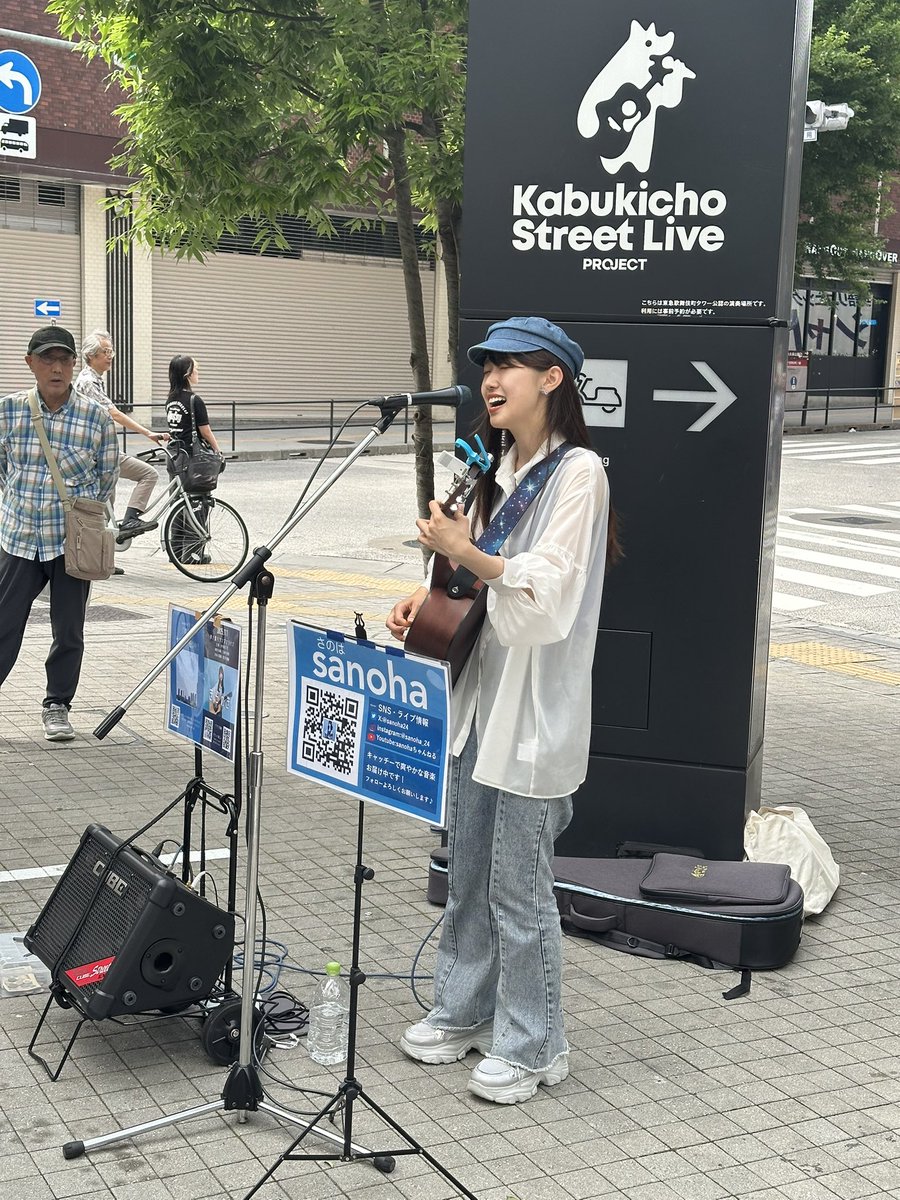 bamihito083's tweet photo. 新宿の路上ライブ🎸

新宿、歌舞伎町で、sanohaさんの心温まる
弾き語りを聴き、癒されました🎵

#東京都新宿区　#歌舞伎町　#路上ライブ
#sanoha  #アコスティックギター　#弾き語り https://t.co/98AAOAKUVz