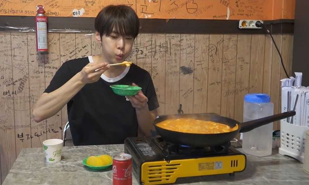 KBS WORLD Enternews tweet media