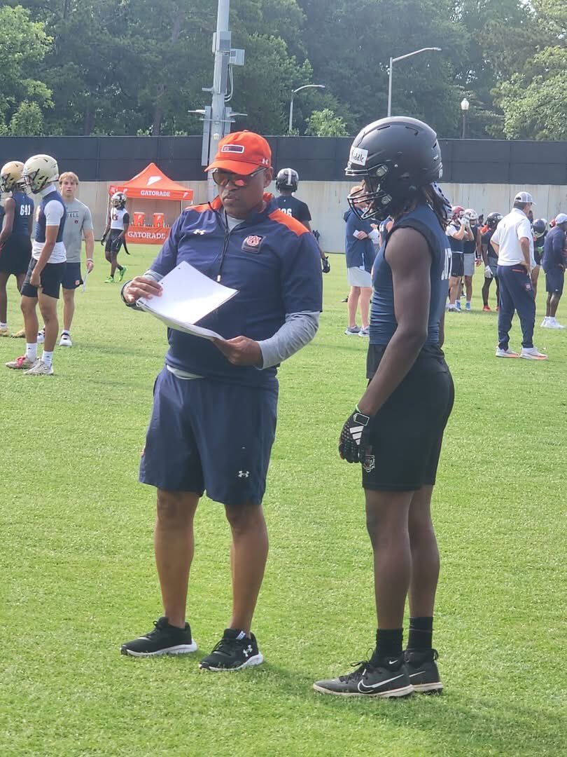 Jykavius (@jykavius) on Twitter photo Had a great time at auburn camp today. Thanks for the invite!! <a href="/AuburnFootball/">Auburn Football</a> #CoachDavisWR #hughfreeze Had a great time at auburn camp today. Thanks for the invite!! <a href="/AuburnFootball/">Auburn Football</a> #CoachDavisWR #hughfreeze