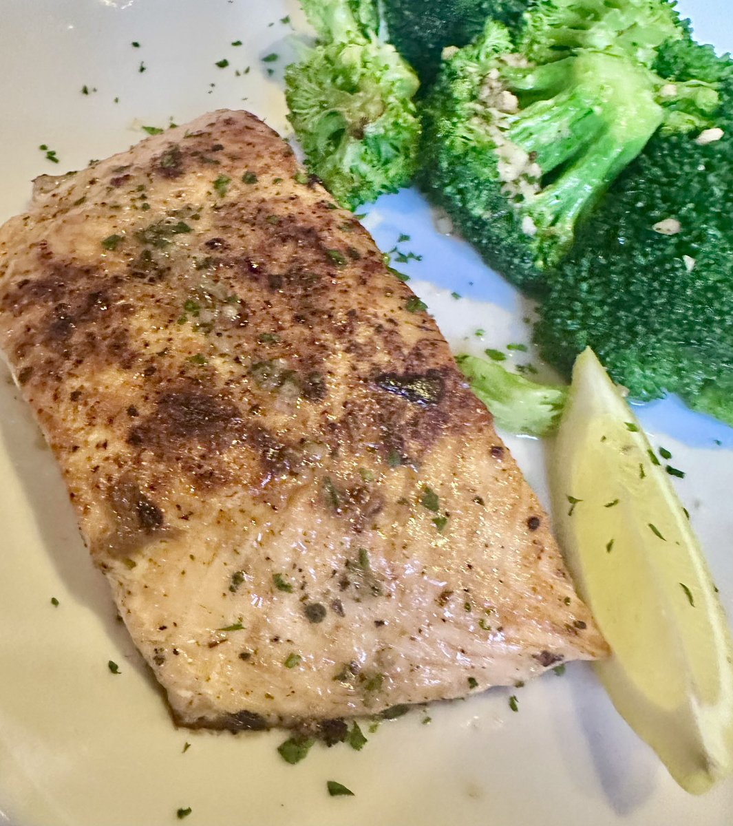A simple, protein-packed salmon fillet with steamed broccoli and lemon — easy to prep, full of flavor, and ready in minutes.