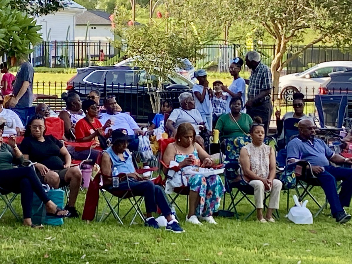 Justin Garner live in Crescent Park