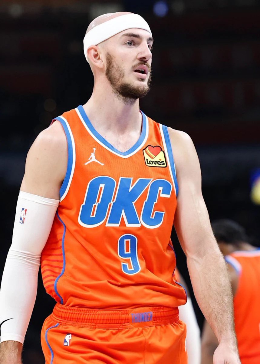 ALEX CARUSO TONIGHT:

20 POINTS
6/11 FGM 
4/8 3PM
4/4 FTM

PLAYOFF RISER.