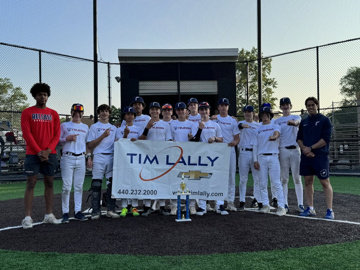 What a high-level 15U championship game!

15U-Garcia wins a great battle 5-3 to take home the Diamond League Tourney Championship! 

#WreakHavoc