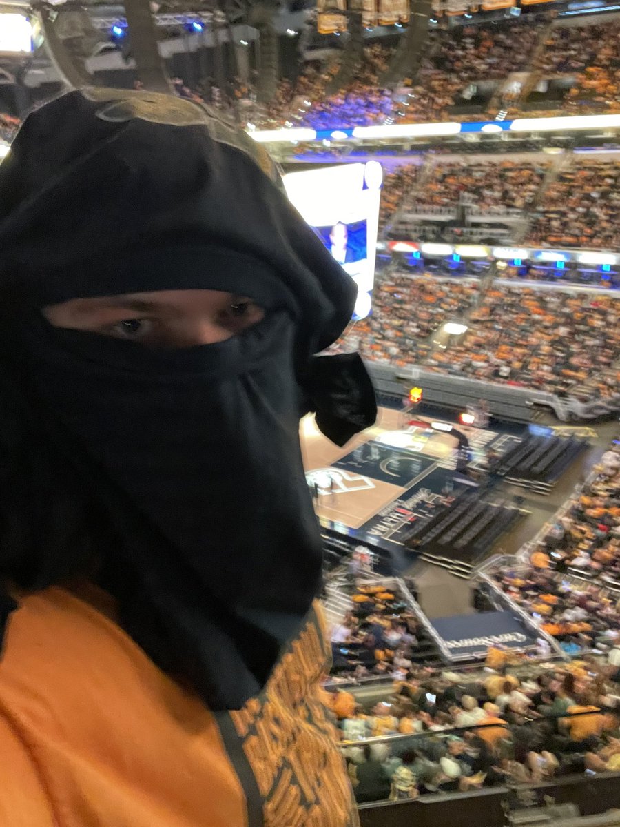 HandleShade's tweet image. 5