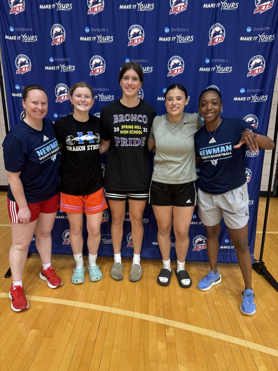 Thasanee Wilmeth (@thasaneewilmeth) on Twitter photo Thank you <a href="/CoachAmyBriggs/">Amy Briggs</a> and <a href="/NewmanJetsWBB/">Newman Women's Basketball</a> for the opportunity to come to your camp! I had a lot of fun and learned some new drills. Thank you <a href="/CoachAmyBriggs/">Amy Briggs</a> and <a href="/NewmanJetsWBB/">Newman Women's Basketball</a> for the opportunity to come to your camp! I had a lot of fun and learned some new drills.