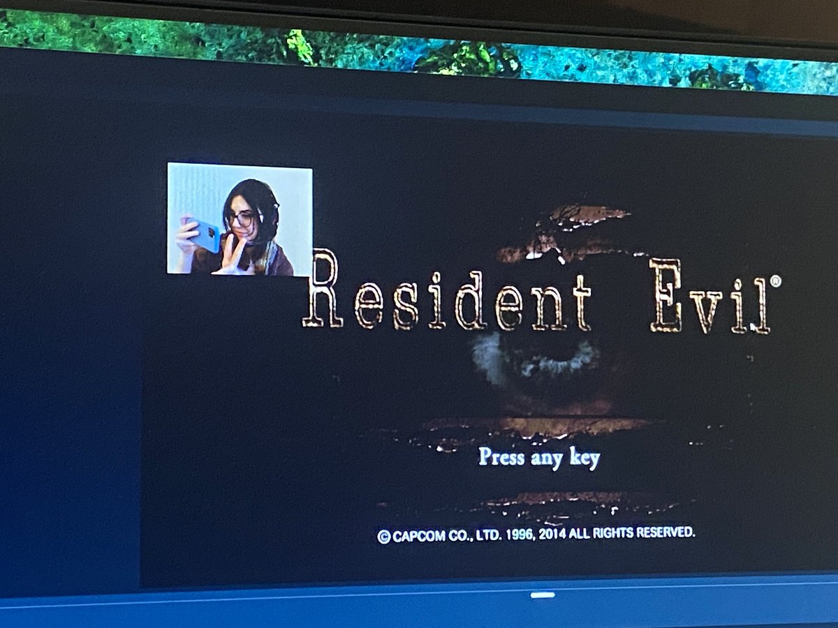 Live playing the first resident evil :) 

Ttv/riv_oce