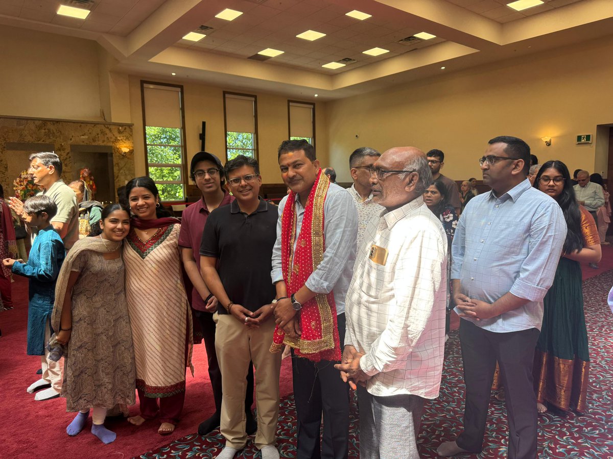 Visited the beautifully developed Hindu Temple in Burnaby, BC. Heartfelt thanks to Bakshi ji, Dhoop Mathur ji, Deepak Chodha ji &amp; the entire team for their inspiring efforts.

Proud to be a Hindu and see our culture flourish globally. 🙏
#HinduTempleBurnaby #ProudHindu