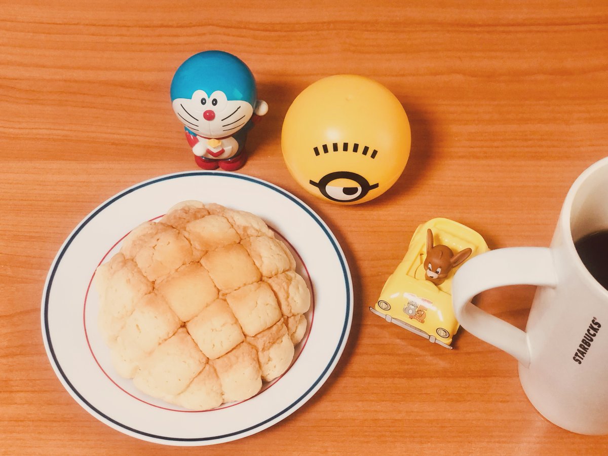 仲良しペンギンのメロンパン♡ spachan on X