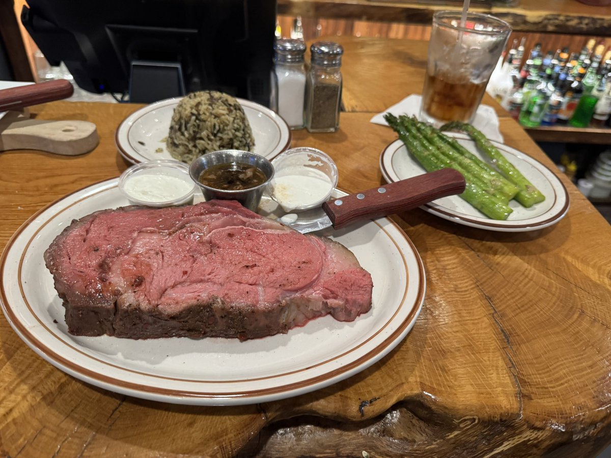 When in Iowa 🥩 #bigsteer