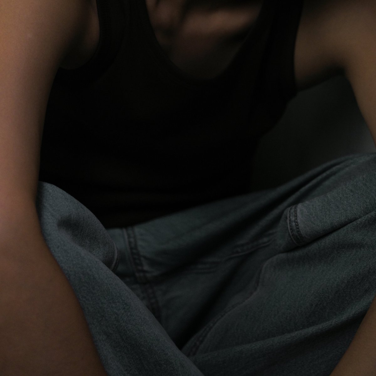 장우영, 약 7년 5개월 만에 국내 솔로 컴백! 6월 23일 디지털 싱글 'Simple dance' 발표!
 
- 9일 0시, 장우영 반가운 컴백 알리는 온라인 커버 공개! 청바지 + 블랙 민소매 내추럴 무드 눈길!

(사진제공: JYP엔터테인먼트)

#장우영 #WOOYOUNG #2PM #투피엠