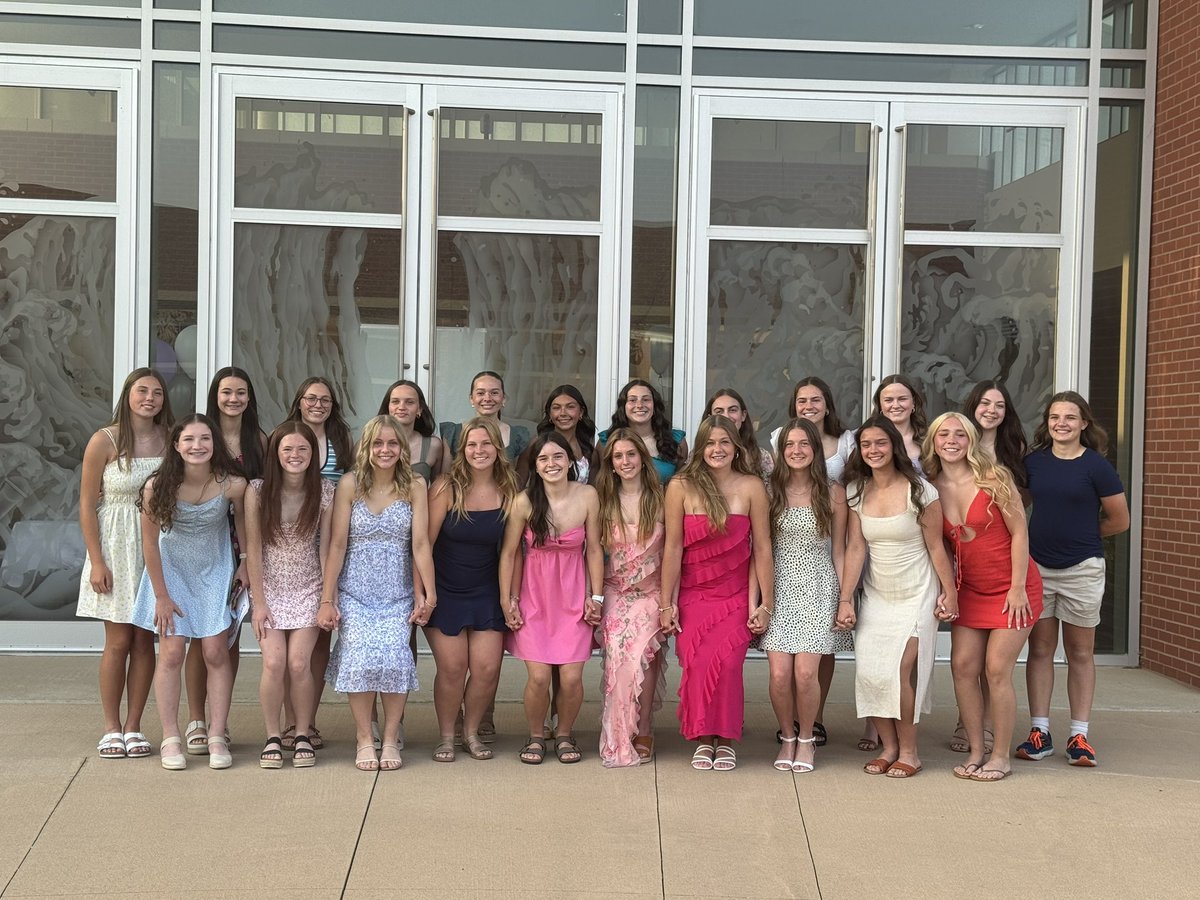 Congrats on an amazing season, ladies!! #thankyouseniors