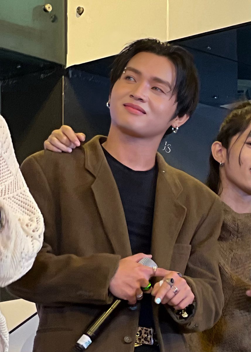 over sa visuals 😩✨