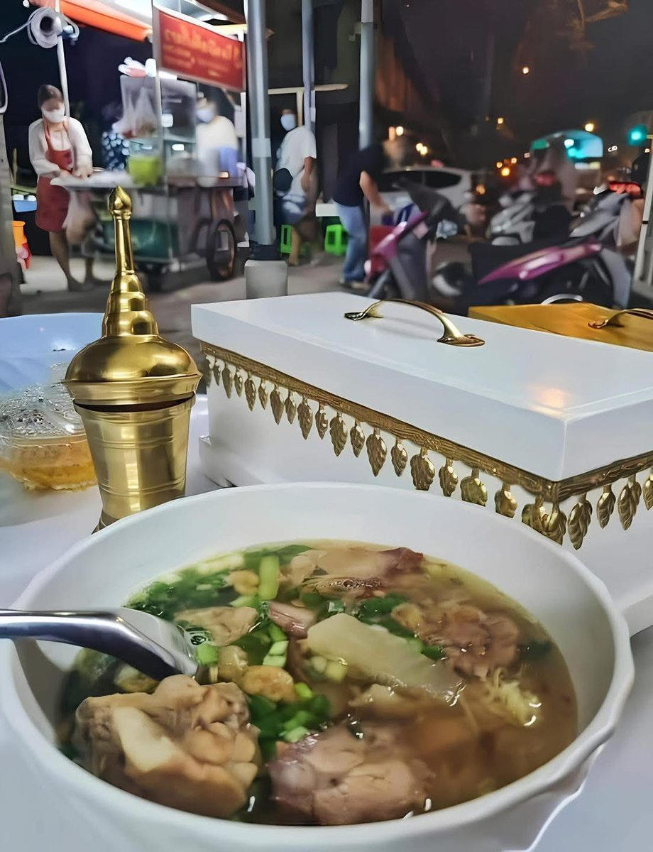 Weirdfoood tweet media