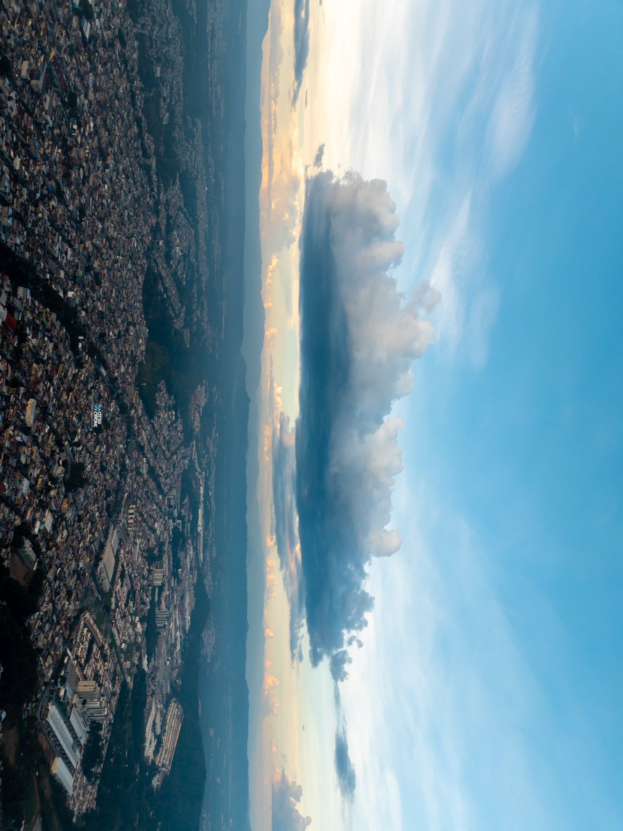 "Nube de agua"  sobre el noreste de la Ciudad de Guatemala. 8 de junio 2025.