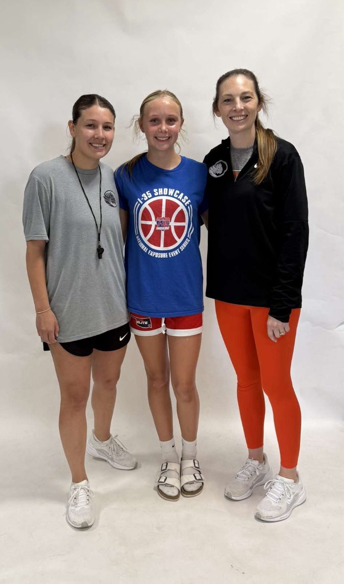 Karsyn Ellison (@karsyn_ellison) on Twitter photo Had a great time at the camp today! Thank for hostingππ<a href="/ECUTigersWBB/">ECU Tigers WBB</a> <a href="/HeatherRobben/">Heather (Robben) Hurt</a> <a href="/kaitlyn_hodgins/">Kaitlyn Hodgins</a> <a href="/NHSWBB/">Norman High Girls Basketball</a> Had a great time at the camp today! Thank for hostingππ<a href="/ECUTigersWBB/">ECU Tigers WBB</a> <a href="/HeatherRobben/">Heather (Robben) Hurt</a> <a href="/kaitlyn_hodgins/">Kaitlyn Hodgins</a> <a href="/NHSWBB/">Norman High Girls Basketball</a>