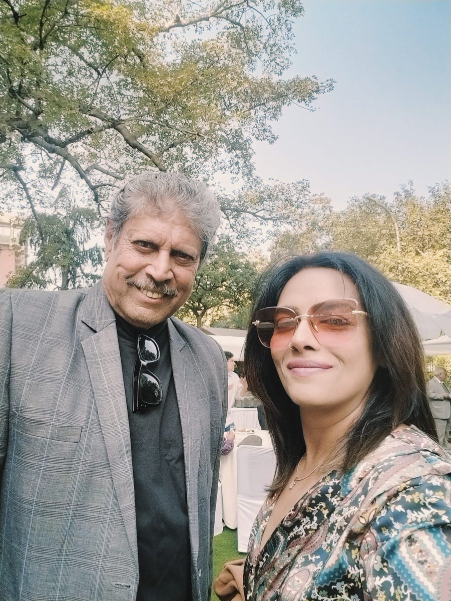 ➡️Joined dLife 9th June
➡️ Posted first mentee success story in October
➡️ In two years, she climbed up the ladder to be amongst the top two earners as a dLife certified  Metabolic Health Consultant
➡️ Dons many hats, including Lead host in #MHC2023, #MHC2024 and #MHC2025 (1 pic