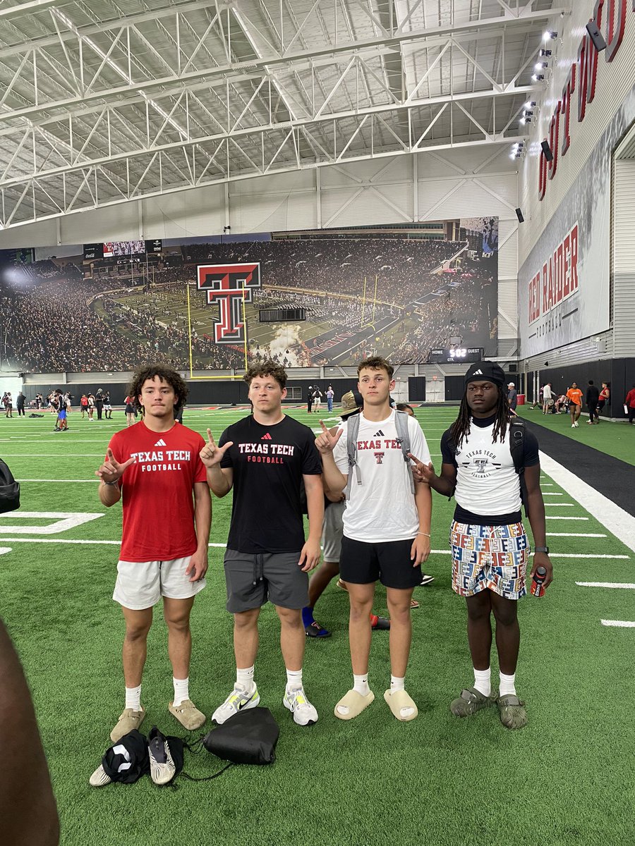 K_Wingo2026Qb's tweet photo. Had a great camp with @TexasTechFB. Grateful for the experience and I’m excited to continue grinding this summer let’s goo🔥🔥 #imcomin @JoeyMcGuireTTU @Coach_Leftwich https://t.co/xljc8zFKOQ