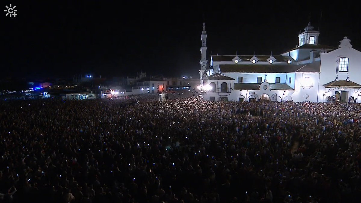 PasionDeSevilla's tweet photo. IMPRESIONANTE. 

#ElRocio25 https://t.co/6ndLIyx5Nd