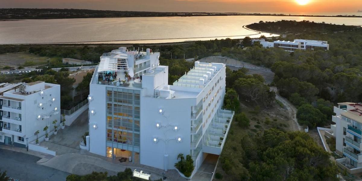 Así es el Five Flowers Formentera de ‘The Melia Collection’
ow.ly/P6cA30sN6bk