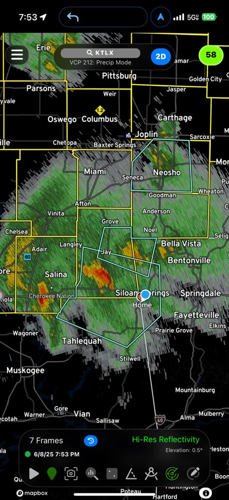 ValcoreVessi's tweet image. Such a pretty storm coming right for me