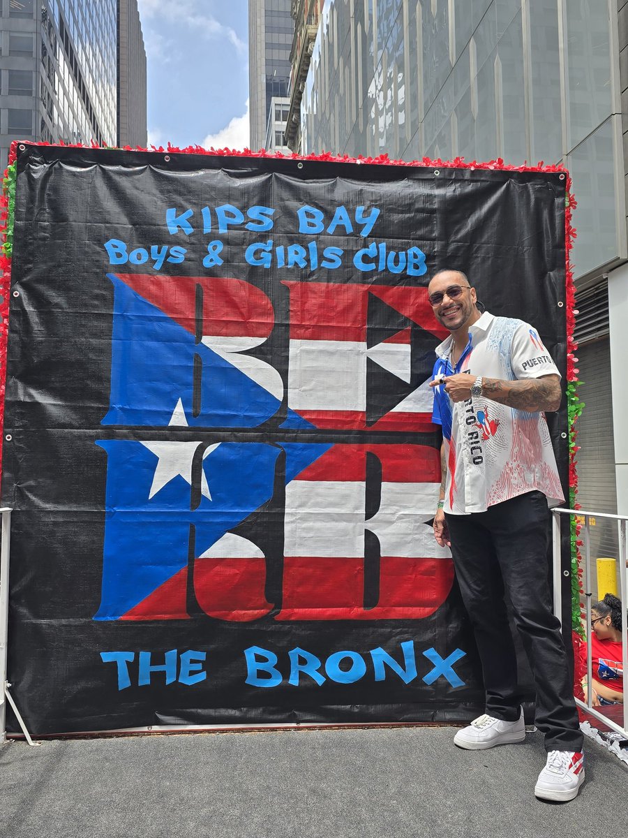 ArcherOfInfamy's tweet image. Fun fact: I was a part of Kips Bay Boys and Girls club and won a championship with their baseball team in the 90's. Felt awesome to meet the kids and the team that leads them. Such a positive vibe. Awesome day. #Wepa @PRparadeNYC @PRStrongWepa 🇵🇷 🗽