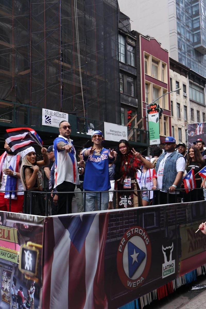 ArcherOfInfamy's tweet image. Fun fact: I was a part of Kips Bay Boys and Girls club and won a championship with their baseball team in the 90's. Felt awesome to meet the kids and the team that leads them. Such a positive vibe. Awesome day. #Wepa @PRparadeNYC @PRStrongWepa 🇵🇷 🗽