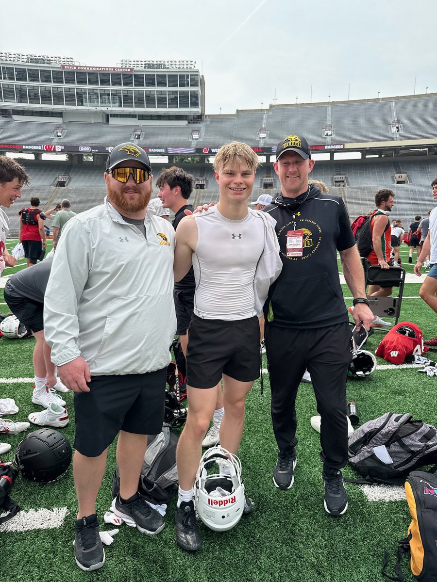 Alex Lawton (@alexlawton25) on Twitter photo Had a great talk with <a href="/mclaganTITANS/">Matt McLagan || Coach Mac</a> and <a href="/DrewSperry3/">Drew Sperry</a> and I am grateful and excited to receive my offer to play at the next level. Had a great talk with <a href="/mclaganTITANS/">Matt McLagan || Coach Mac</a> and <a href="/DrewSperry3/">Drew Sperry</a> and I am grateful and excited to receive my offer to play at the next level.
