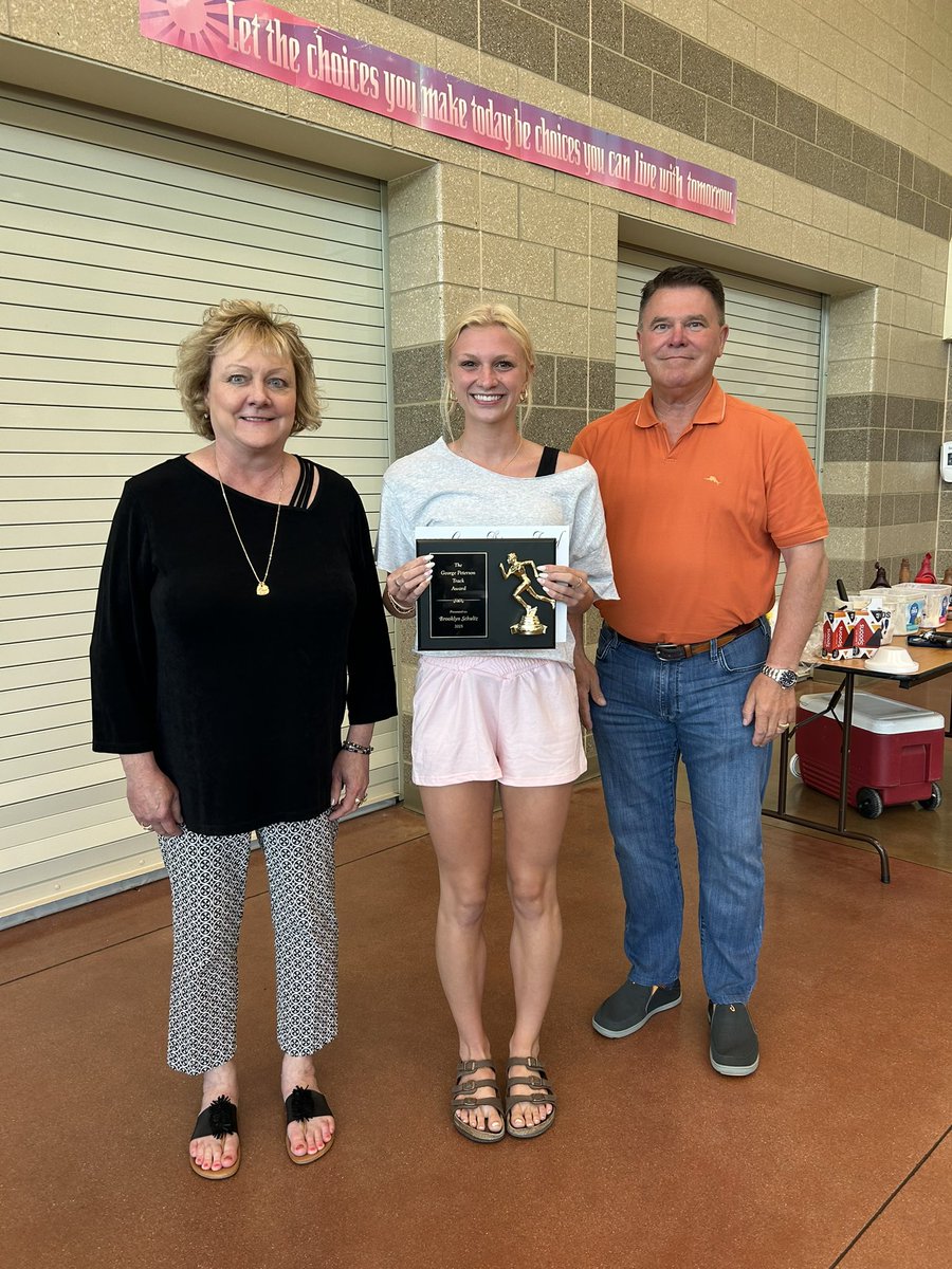 The 2025 George Peterson Outstanding Track Athlete Award (based on athlete
performance, attitude, contribution, and citizenship) winners are Alli, Brooklyn, and Breckyn!  Thanks to Goerganne and Roger for being there to present the award.