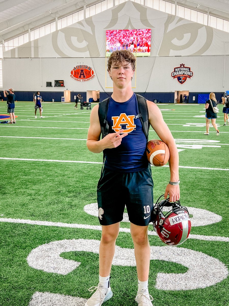 willy_dilly_7's tweet image. Great day at @AuburnFootball Elite Camp! Looking forward to this upcoming season.
@CoachHughFreeze @CoachJesseStone @PrattvilleFB @bobbycarr11 @TheJustinAlbert @SouthernCharmSp