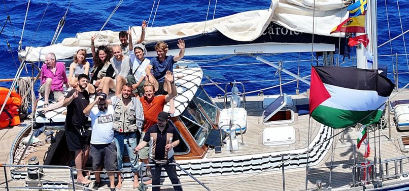 🚨 BREAKING: Israel intercepted the Madleen Freedom Flotilla and kidnapped 12 international activists:
•Baptiste Andre (France)
•Reva Viard (France)
•Greta Thunberg (Sweden) 
•Rima Hassan (France) 
•Suayb Ordu (Turkey)
•Sergio Toribio (Spain)
•Mark van Rennes (Netherlands)