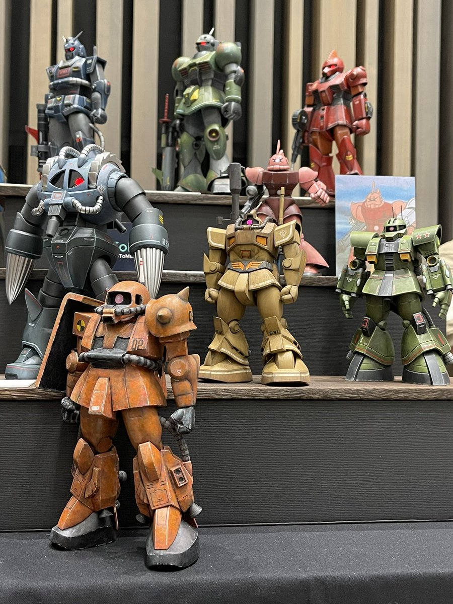 体がバキバキでヒザがもうしんでいる(cv.神谷明)

運営様には卓レイアウト・ストレート並びをオッケー出して頂き大変感謝しております。そして本当にお疲れ様でした

さて…ＡＢ、ＡＴ、ＷＭ、重機動メカ…次は何を作りましょうか
#八展2025 
#八展ロス
#そんなものは存在しないのだ