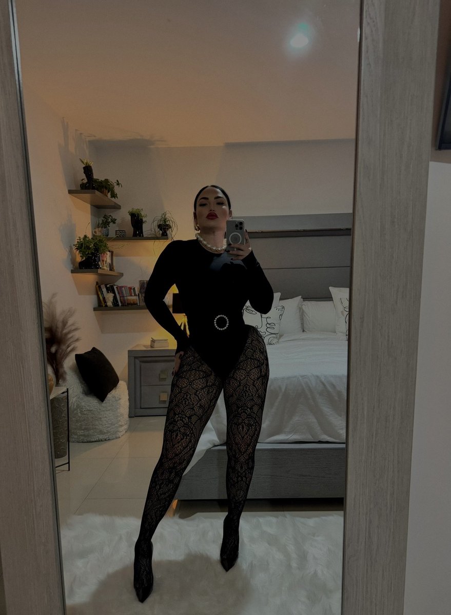 Dulces sueños… que esta noche les robe suspiros y les deje el sabor de un deseo por cumplirse. 🌙💋

 #PUEBLA